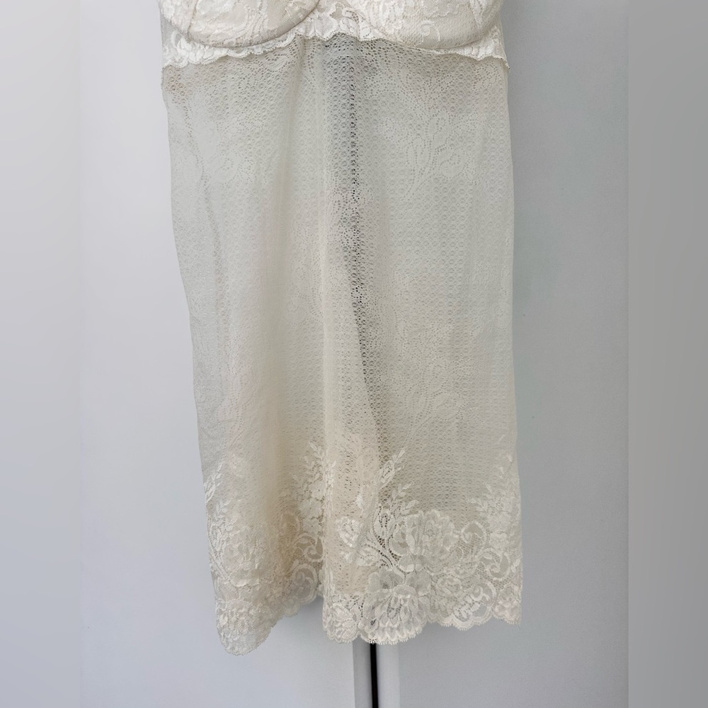 La Perla Elegant Cream Lace Chemise - Picture 14 of 16